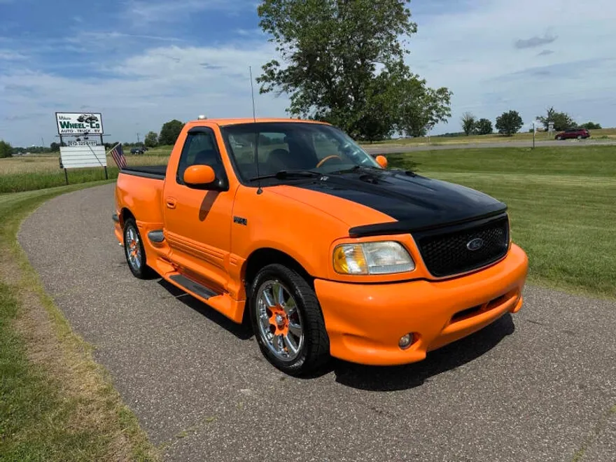 2003 Ford F-150 XLT photo 1
