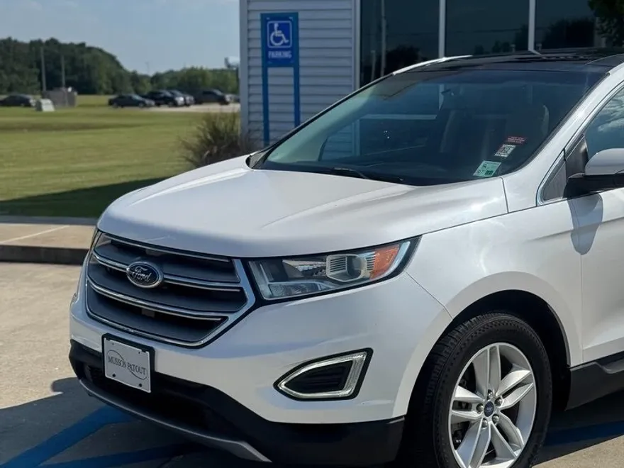 2016 Ford Edge SEL photo 1