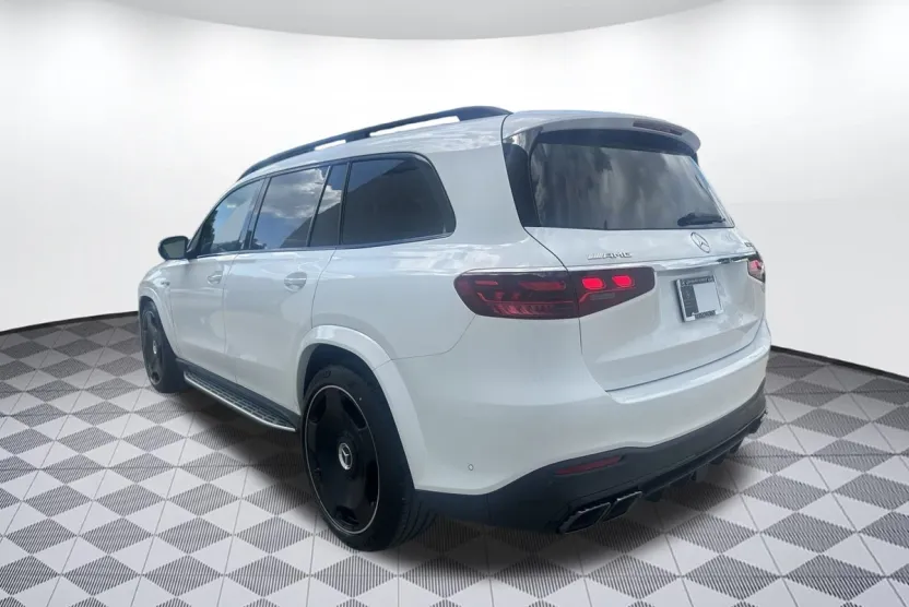 2025 Mercedes Benz GLS AMG 63 4MATIC photo 1
