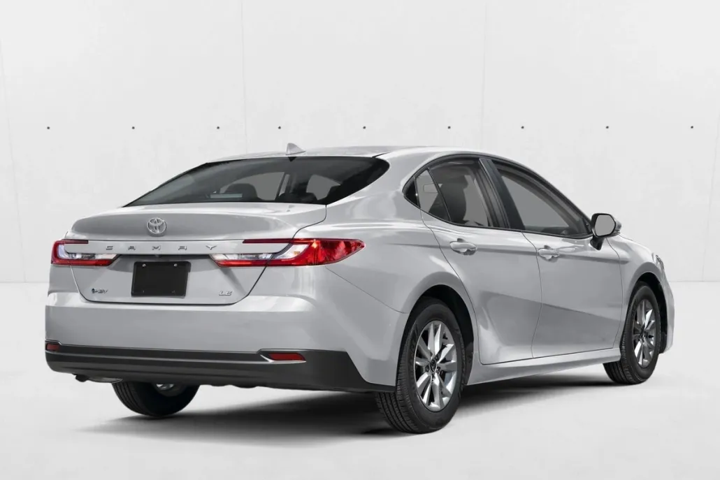 2026 Toyota Camry LE photo 1