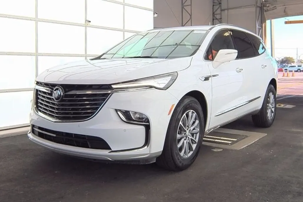 2024 Buick Enclave Premium photo 1
