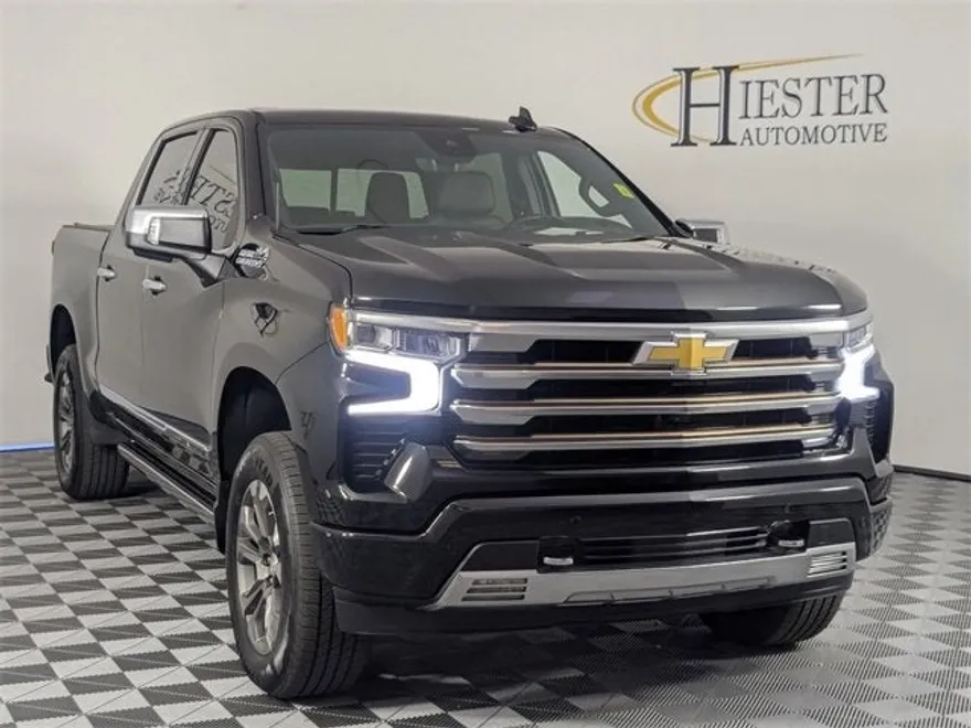 2022 Chevrolet Silverado 1500 High Country photo 1