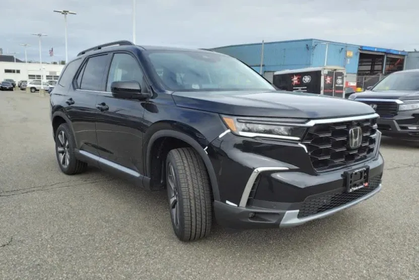 2025 Honda Pilot Elite photo 1