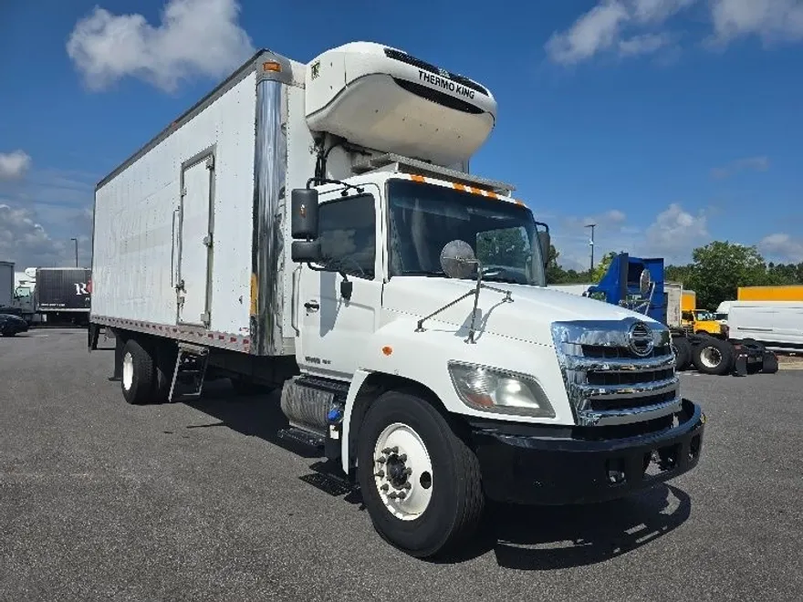 2019 Hino Conventional Type Truck photo 1