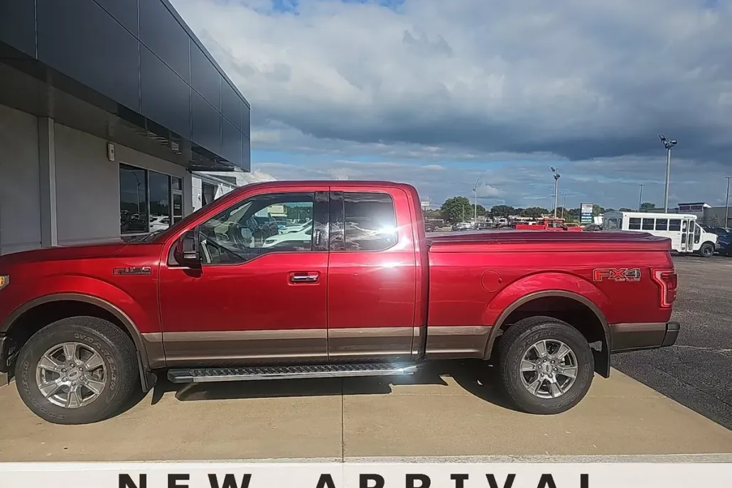 2016 Ford F-150 Lariat photo 1