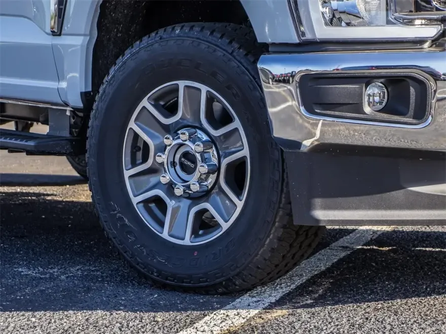 2025 Ford F-350 photo 1