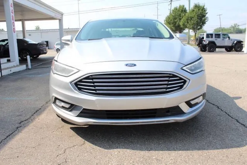 2017 Ford Fusion SE photo 1