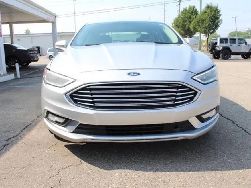 2017 Ford Fusion SE photo 1
