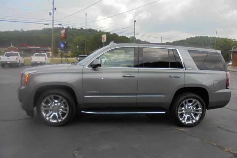 2019 Gmc Yukon SLT photo 1