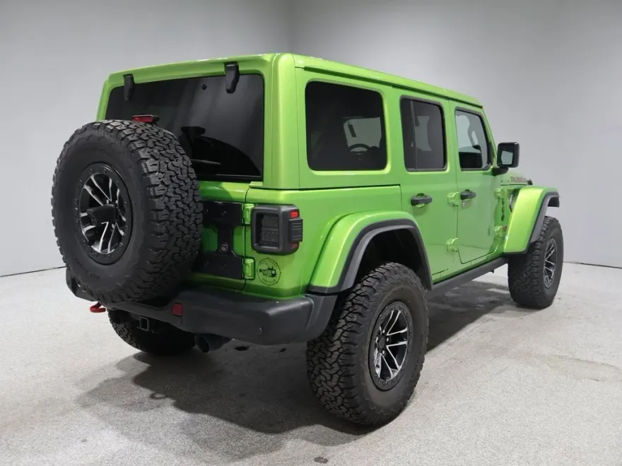 2025 Jeep Wrangler Rubicon X photo 1