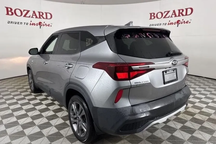 2021 Kia Seltos LX photo 1