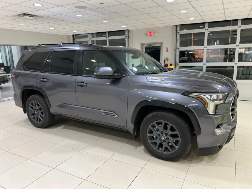 2025 Toyota Sequoia Platinum photo 1