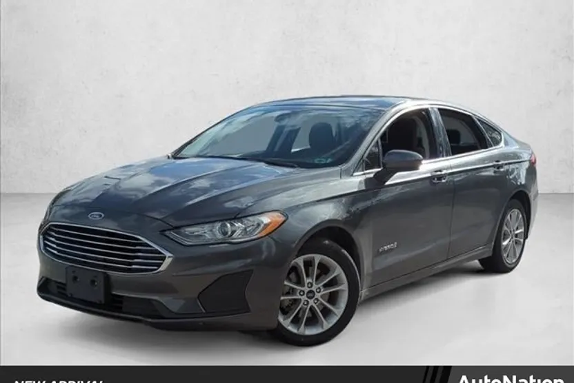 2019 Ford Fusion Hybrid SE photo 1