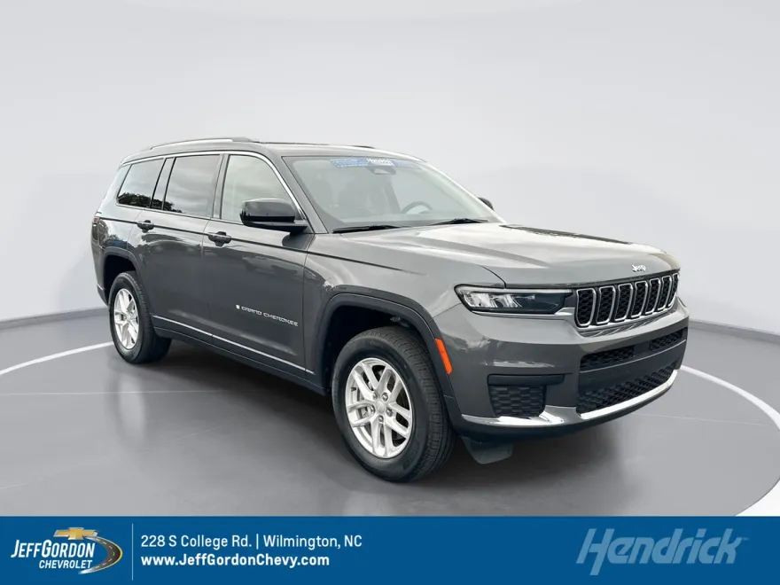 2023 Jeep Grand Cherokee Laredo Altitude photo 1