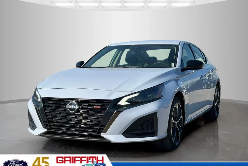 2024 Nissan Altima 2.5 SR photo 1
