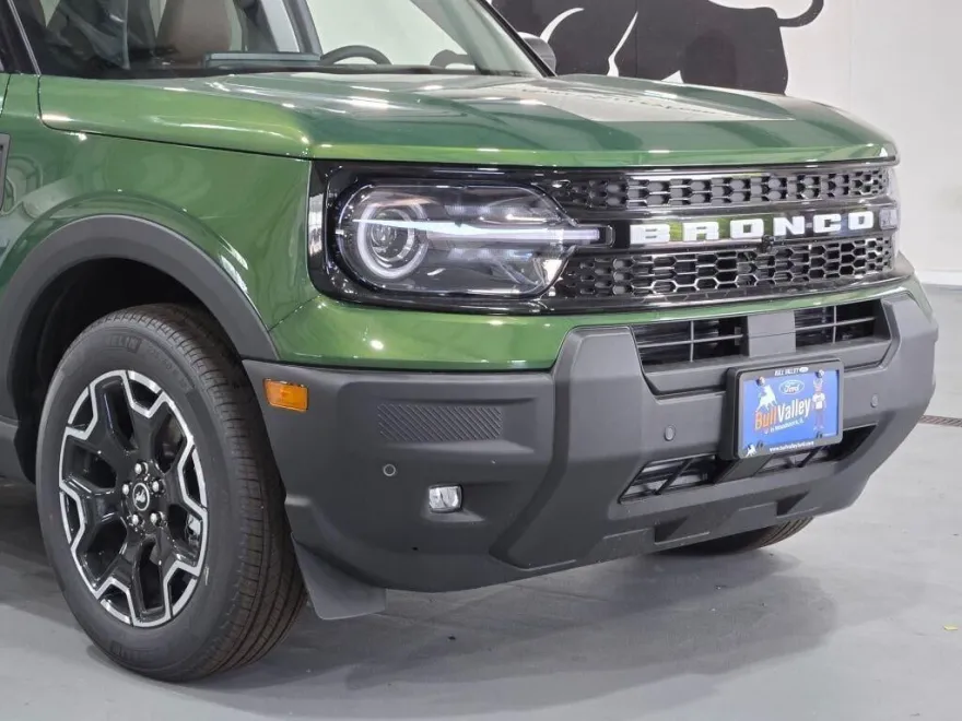 2025 Ford Bronco Sport Outer Banks photo 1