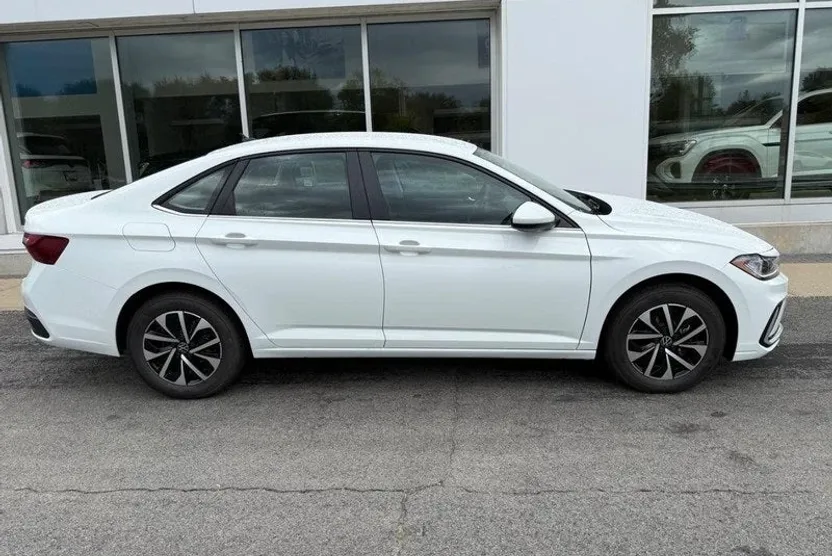 2025 Volkswagen Jetta 1.5T S photo 1