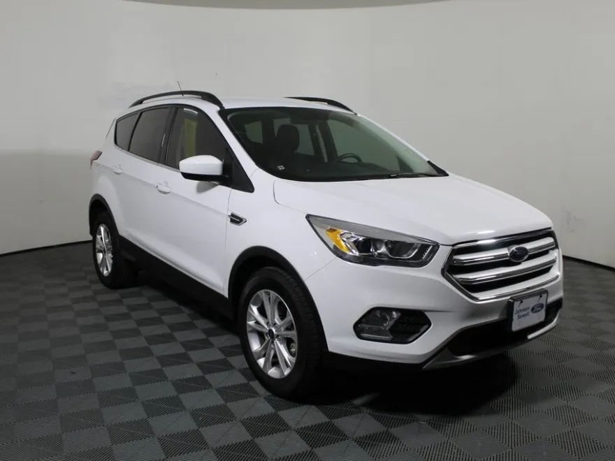 2019 Ford Escape SEL photo 1