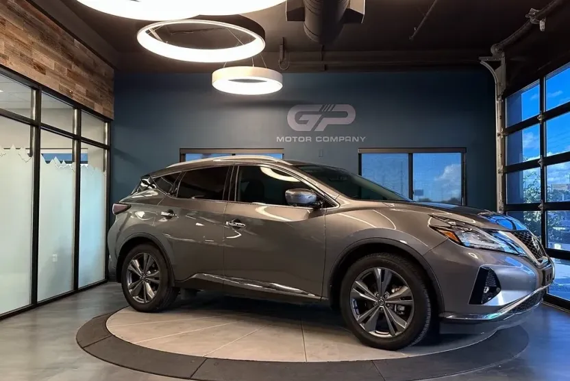 2021 Nissan Murano Platinum photo 1