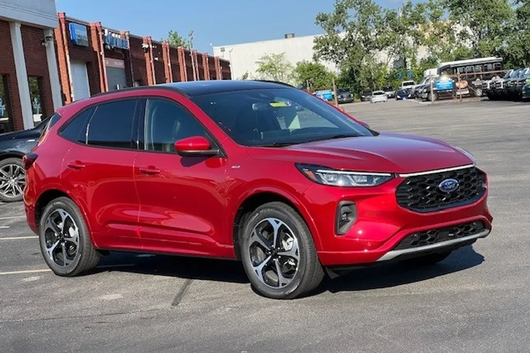 2025 Ford Escape ST-Line Elite photo 1