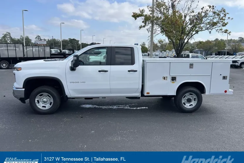 2025 Chevrolet Silverado 2500HD photo 1