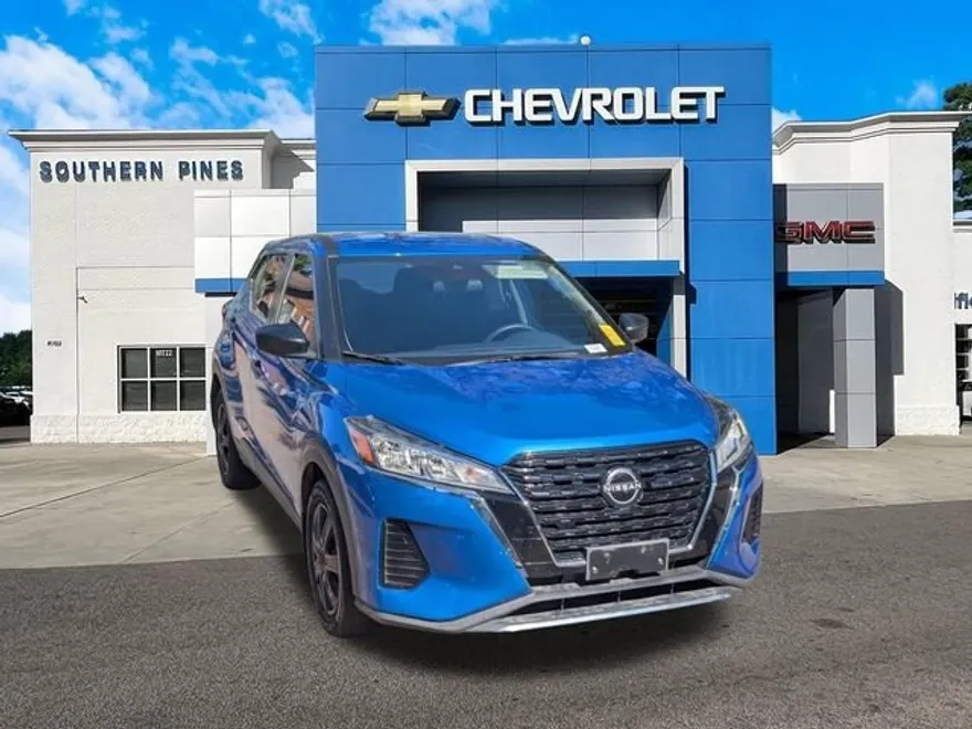 2022 Nissan Kicks S photo 1