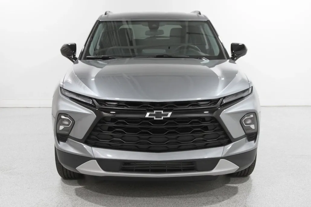 2025 Chevrolet Blazer 2LT photo 1