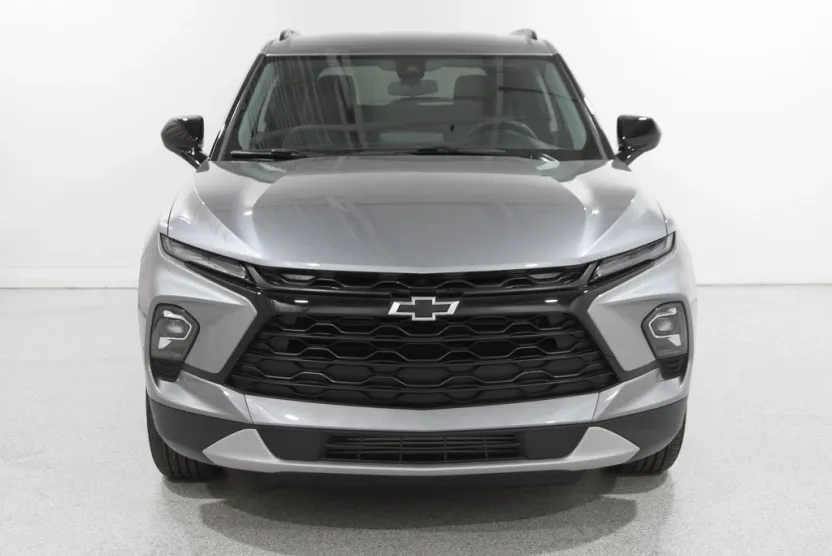 2025 Chevrolet Blazer 2LT photo 1