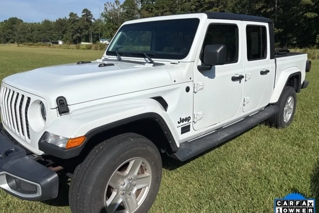 2022 Jeep Gladiator Sport photo 1