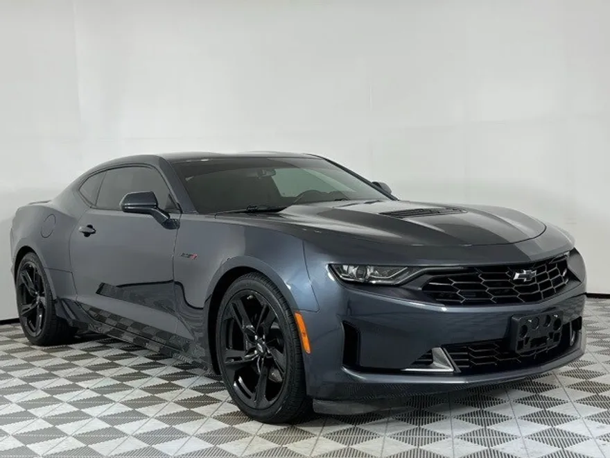 2022 Chevrolet Camaro LT1 photo 1