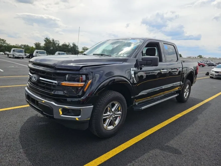 2025 Ford F-150 XLT photo 1