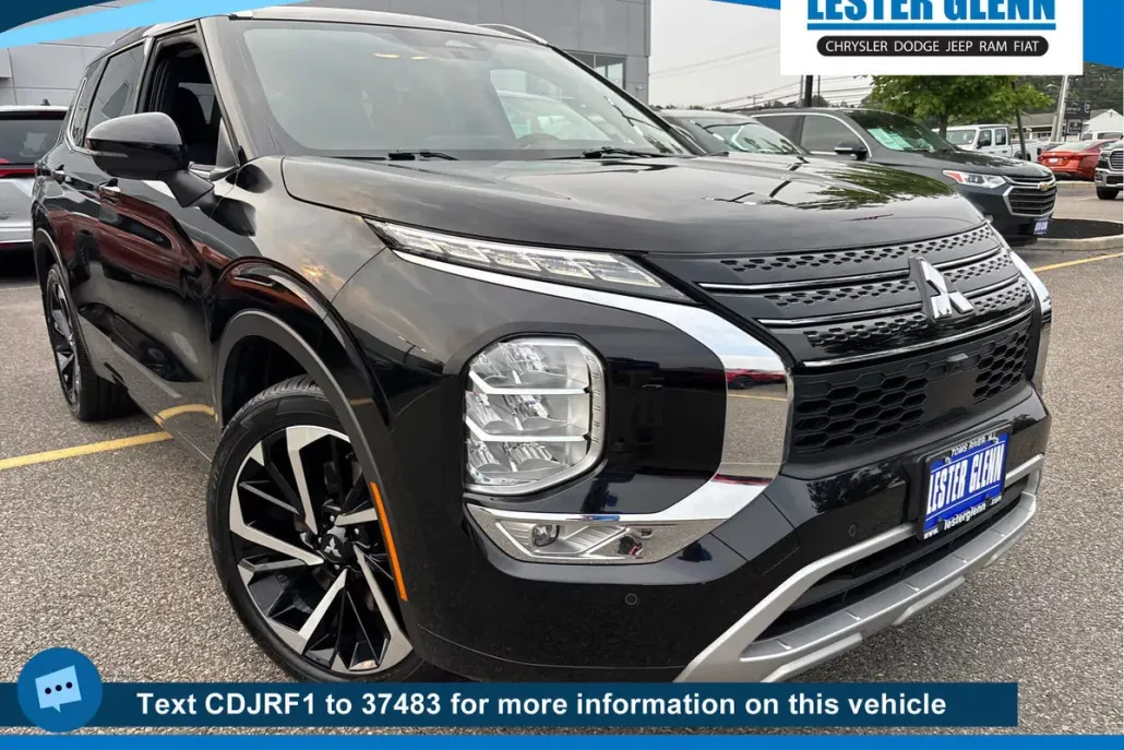 2022 Mitsubishi Outlander SEL photo 1