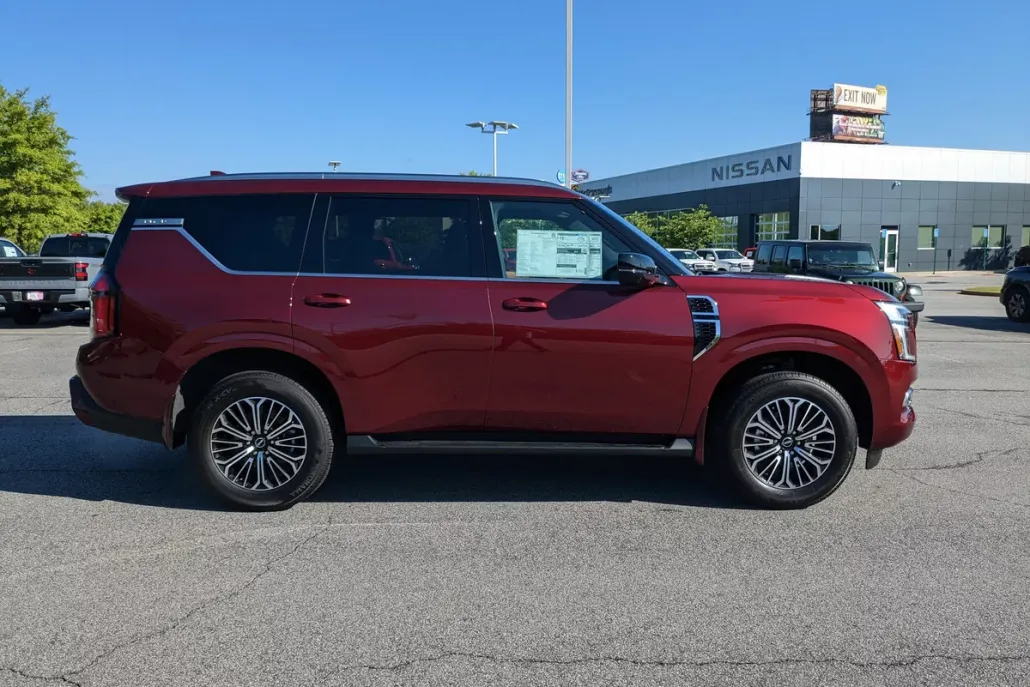 2025 Nissan Armada SL photo 1