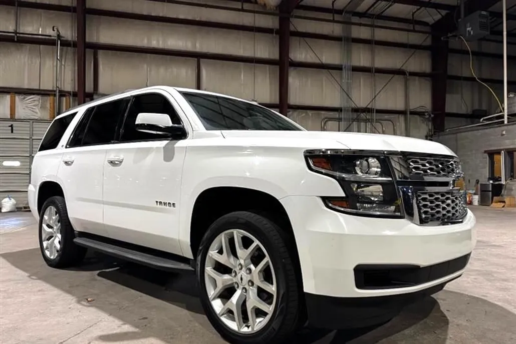 2015 Chevrolet Tahoe LT photo 1