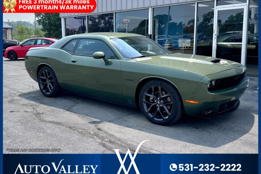 2022 Dodge Challenger R/T photo 1