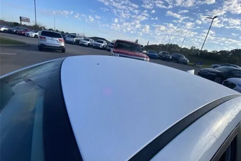 2020 Hyundai Elantra SEL photo 3
