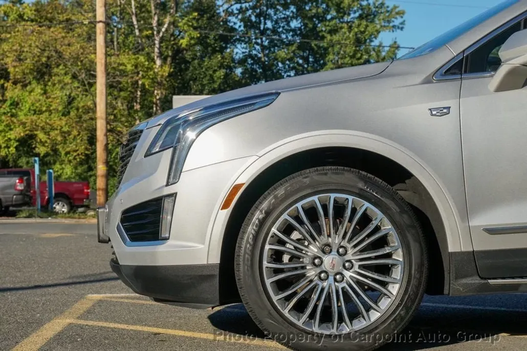 2017 Cadillac XT5 Luxury photo 1