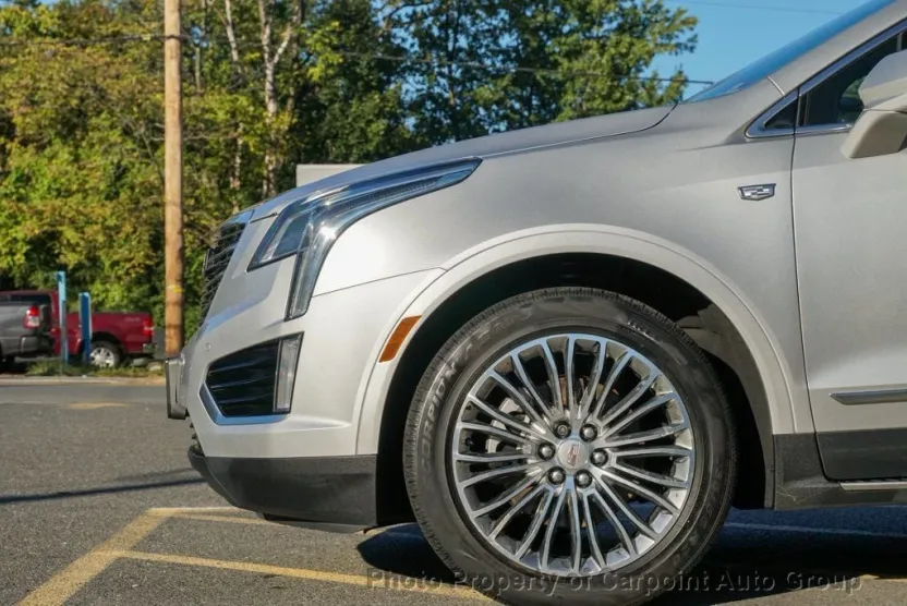 2017 Cadillac XT5 Luxury photo 1