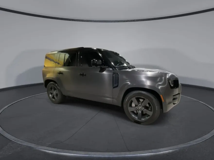 2021 Land Rover Defender X-Dynamic SE photo 1
