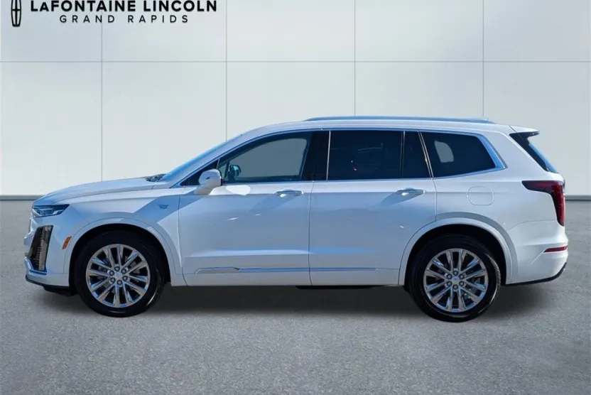 2022 Cadillac XT6 Premium Luxury photo 1