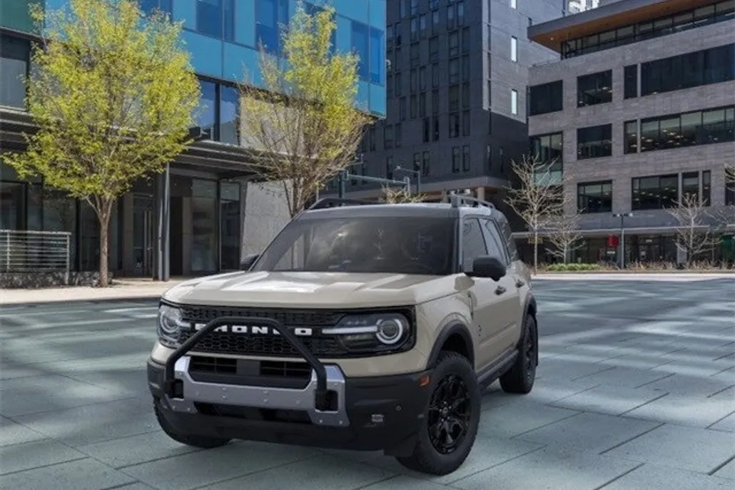 2025 Ford Bronco Sport Outer Banks photo 1