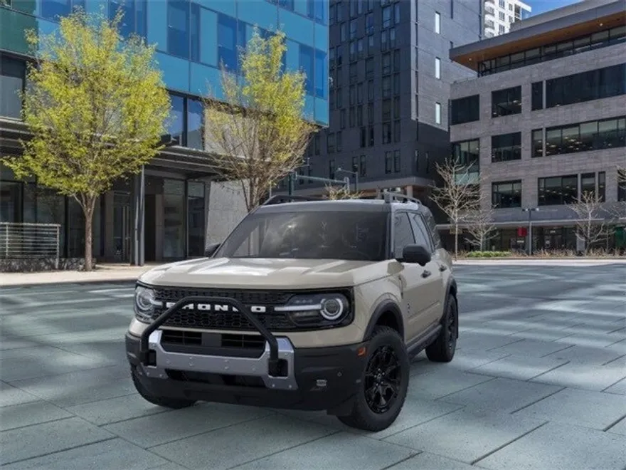 2025 Ford Bronco Sport Outer Banks photo 1