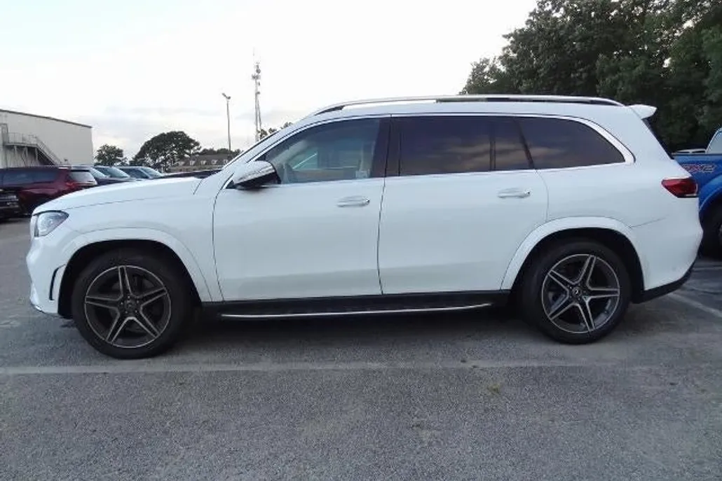 2023 Mercedes Benz GLS 450 4MATIC photo 1