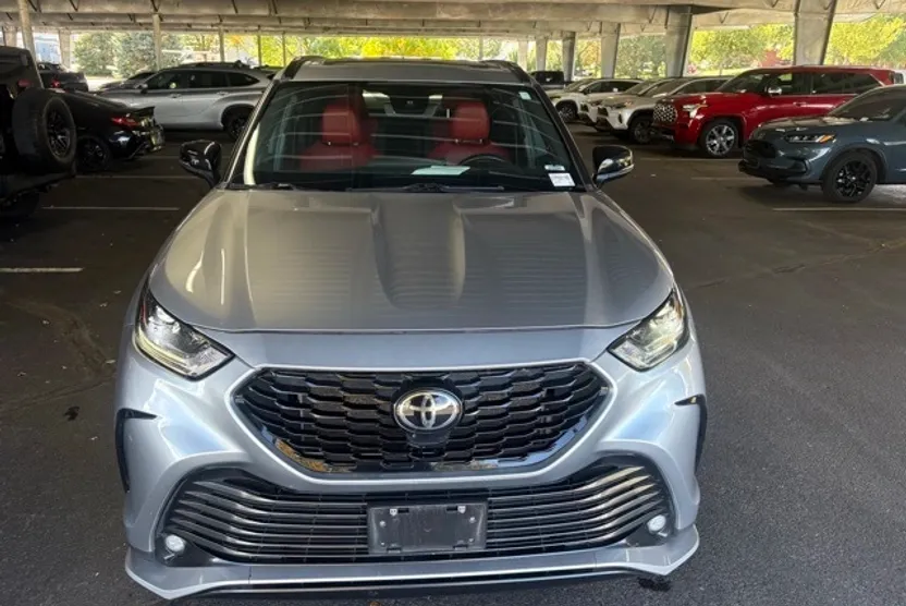 2023 Toyota Highlander XSE photo 1