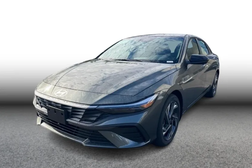 2025 Hyundai Elantra SEL Sport photo 1