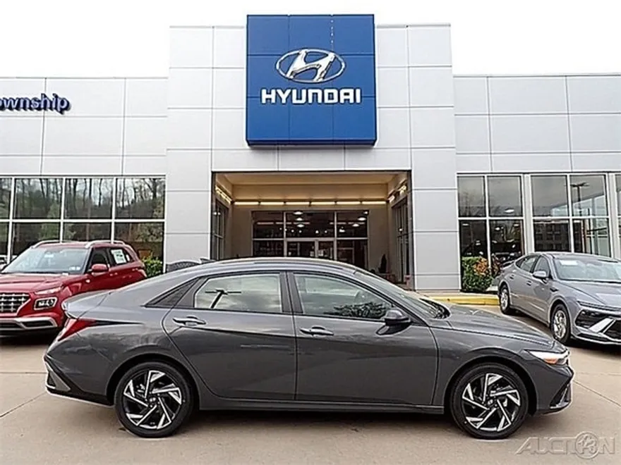 2025 Hyundai Elantra Hybrid SEL Sport photo 1