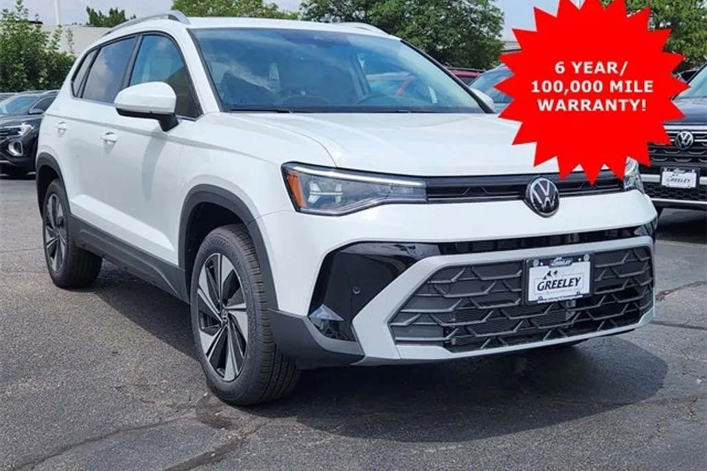 2025 Volkswagen Taos SE photo 1