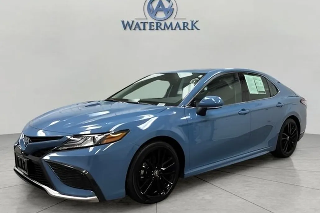 2024 Toyota Camry Hybrid XSE photo 1