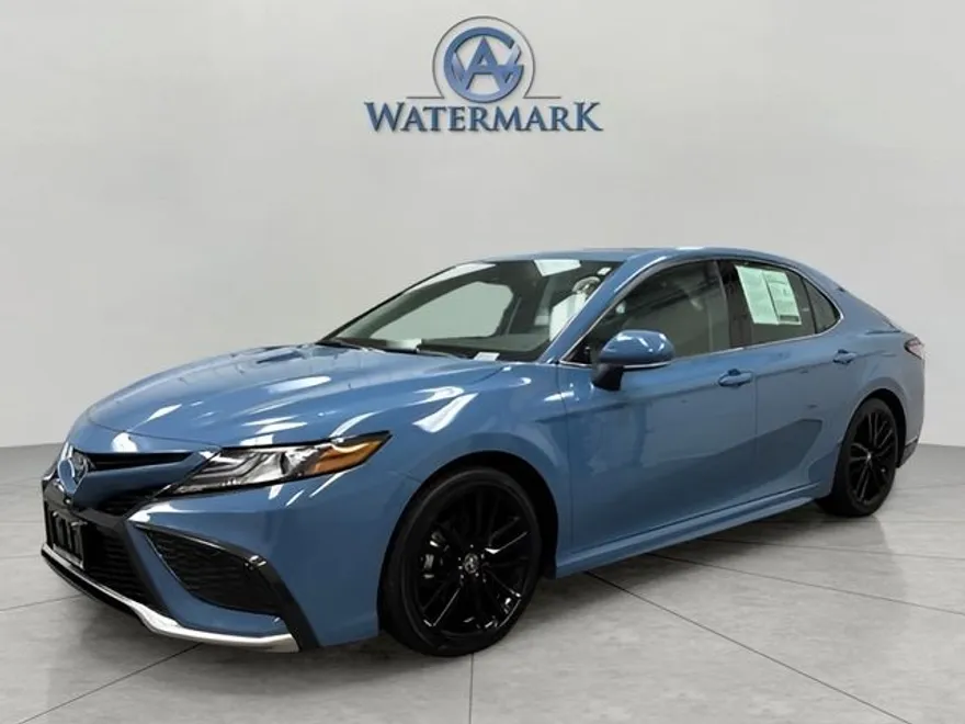 2024 Toyota Camry Hybrid XSE photo 1