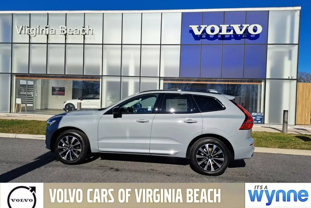 2025 Volvo XC60 B5 Core photo 1